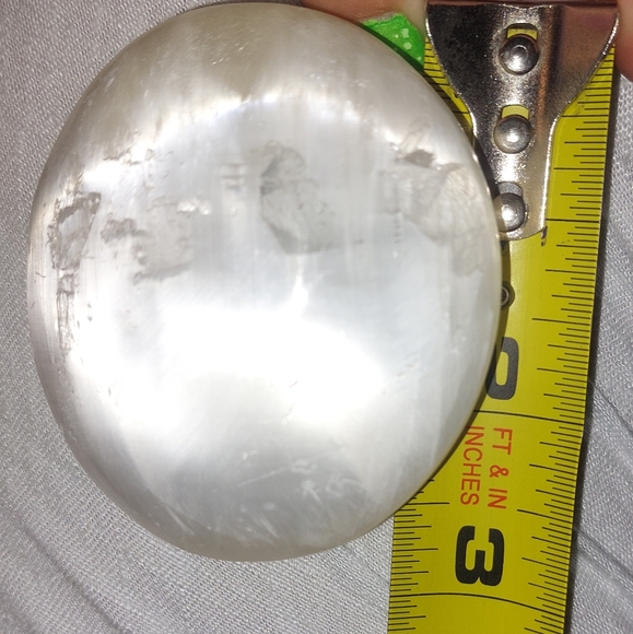 Selenite Palm Stone - Picture 6 of 6